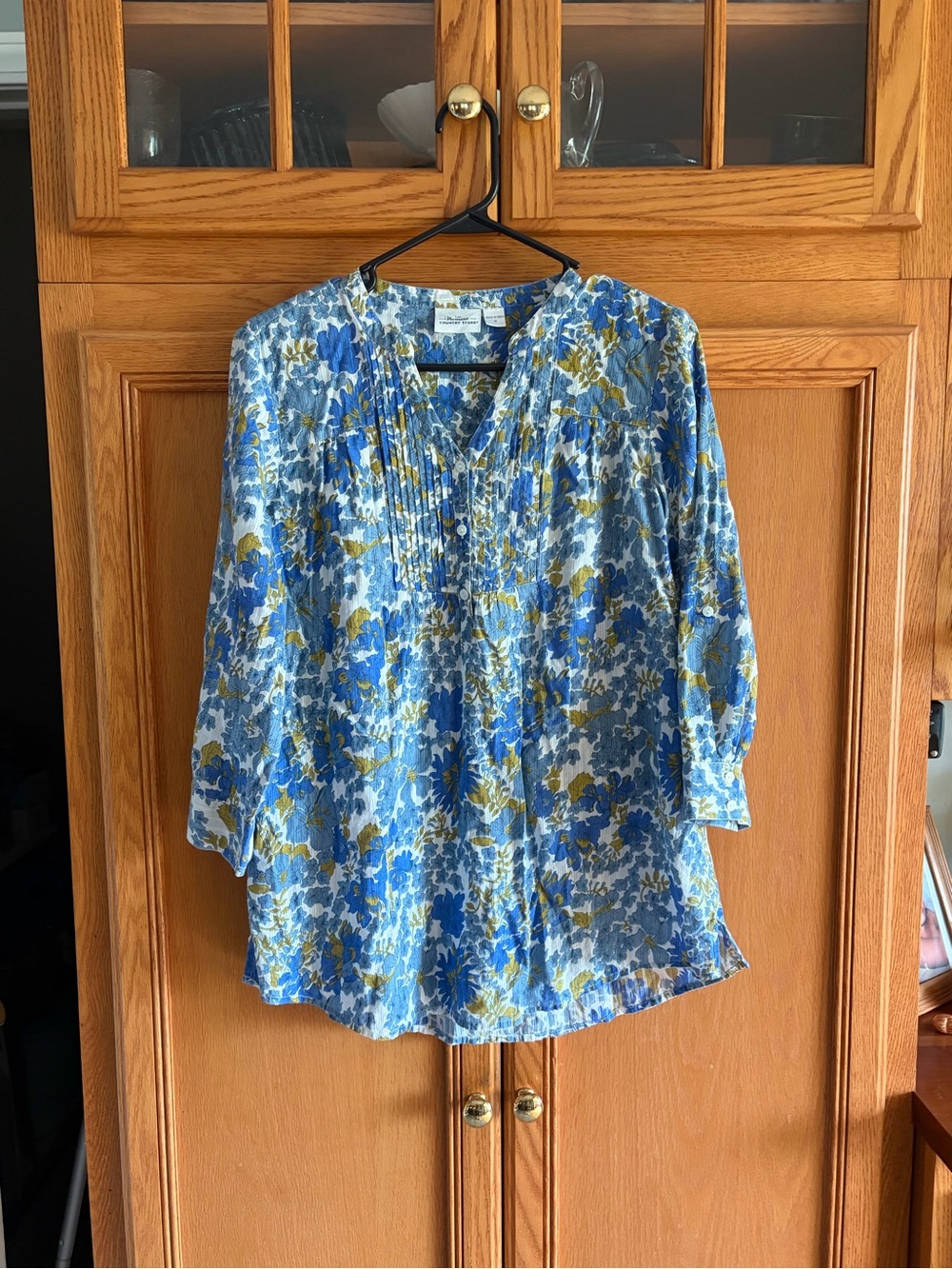 The Vermont Country Store Lightweight Blue Floral Women's Blouse size medium